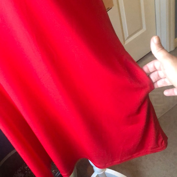 🌺NWT Petite Red cold shoulder dress w/ pockets🌺 - Picture 5 of 6